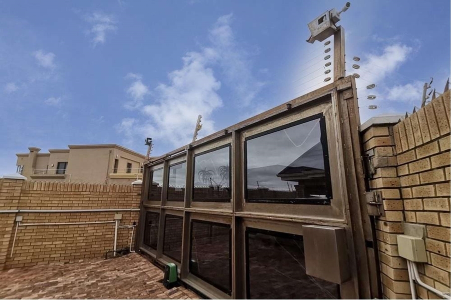 5 Bedroom Property for Sale in Bluewater Bay Eastern Cape
